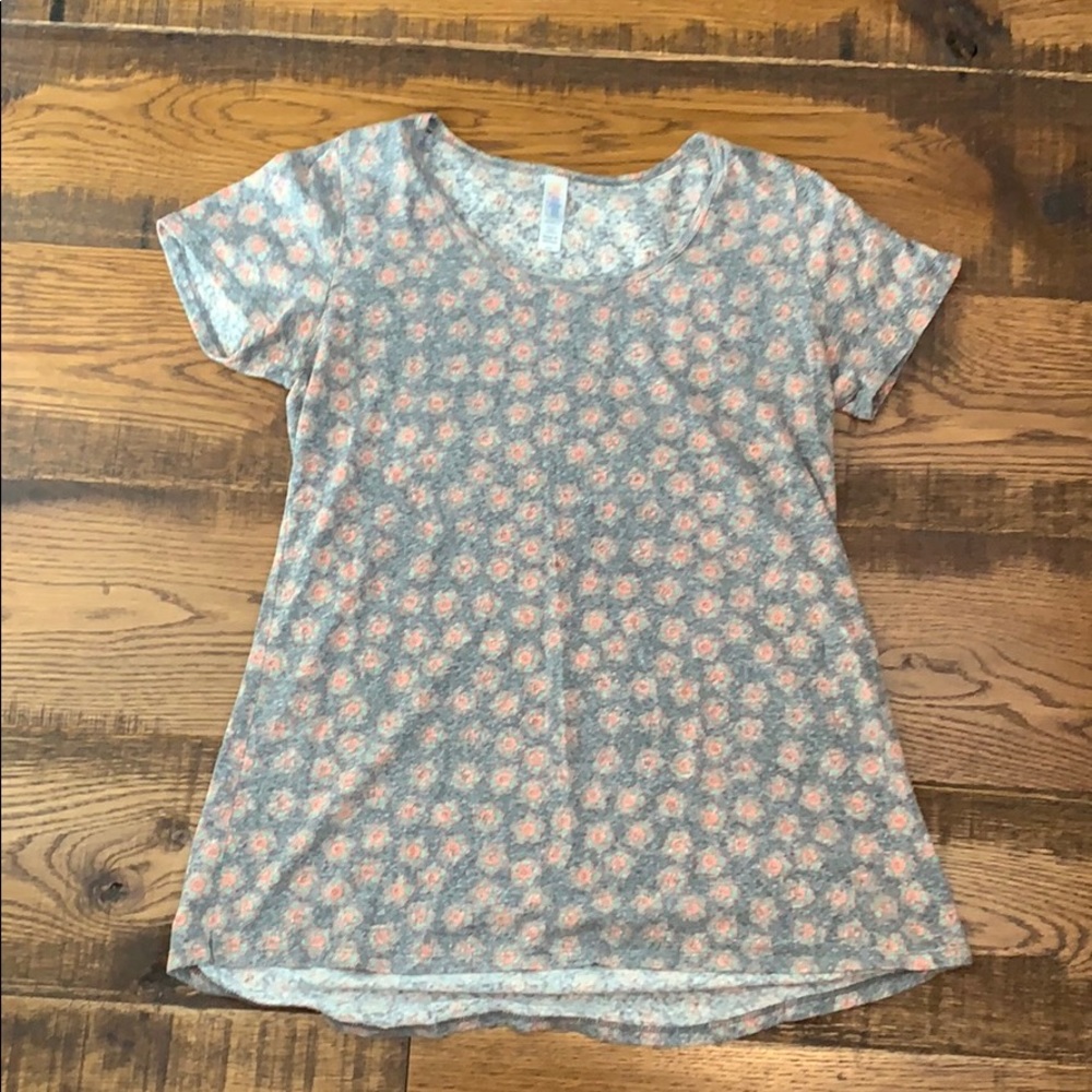 Lularoe classic Tee